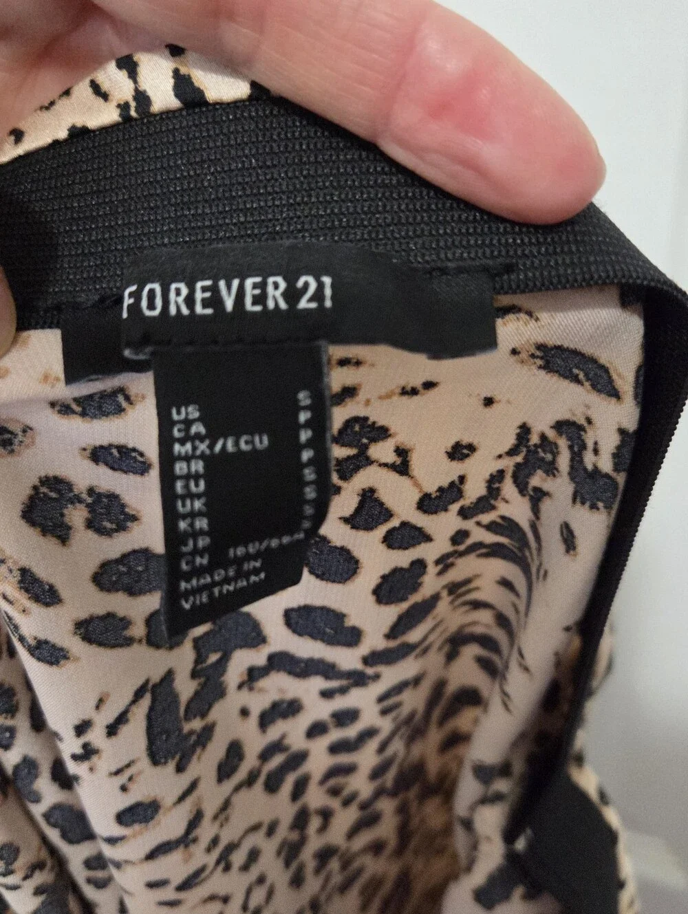 Forever 21 High Waisted Satin Leopard Print Mini Skirt Size Small Y2k Indie